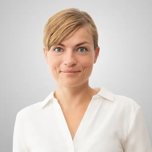 Dr. med. Janina Agoston